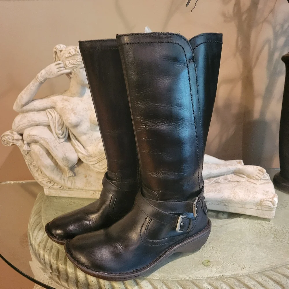 *Sold⛔️Ugg Rosen Tall Leather Boot in Size 6. S/N 1008219  #246 - Picture 16 of 17